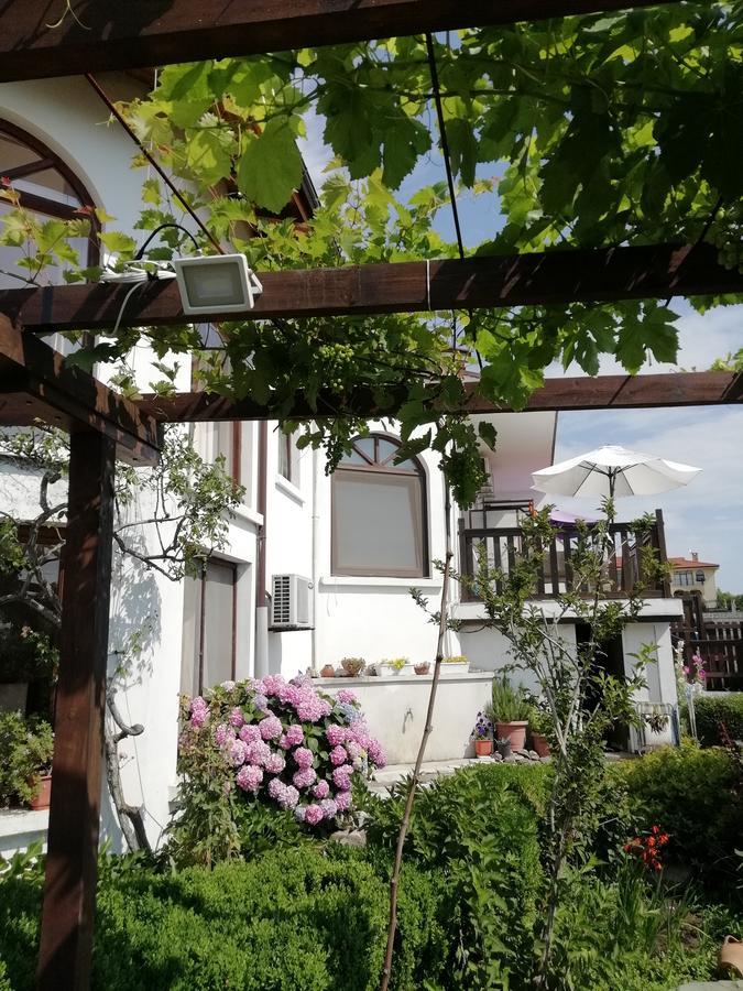 South Beach Villa Синеморец Экстерьер фото